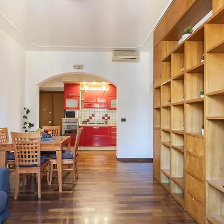 Hostly-roma Clelia Suite-few Steps From S Giovanni Apartman