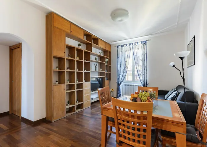 Hostly-roma Clelia Suite-few Steps From S Giovanni Apartman *