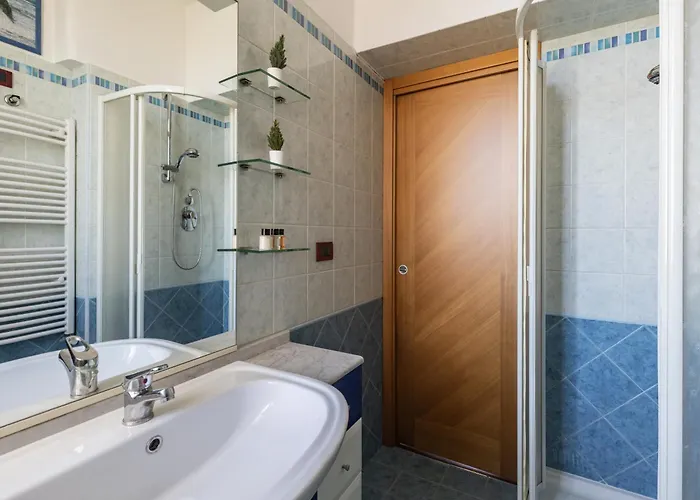 Hostly-roma Clelia Suite-few Steps From S Giovanni Apartman